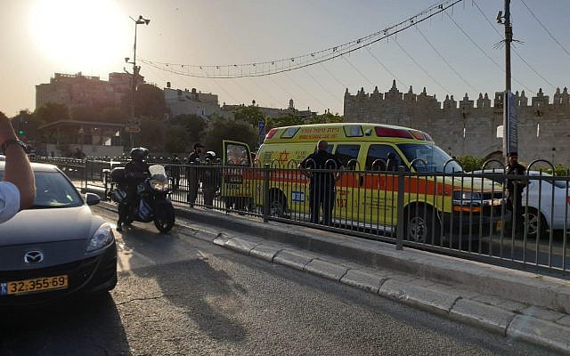 Emergency response personnel respond to a stabbing attack in Jerusalem's Old City on May 31, 2019. (Yediot Mehashetach)