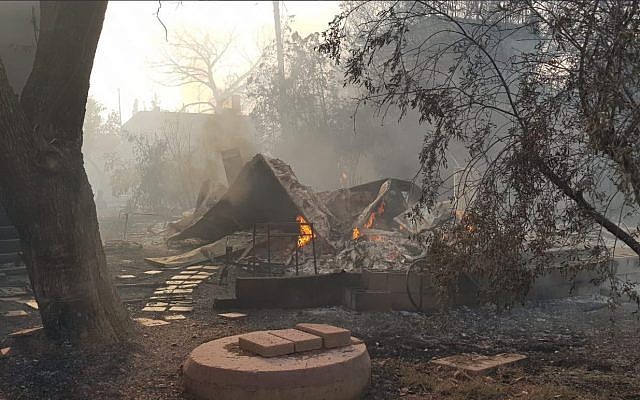 Effects of a fire in the central town of Mevo Modiim on May 23, 2019. (Israel Fire Service)
