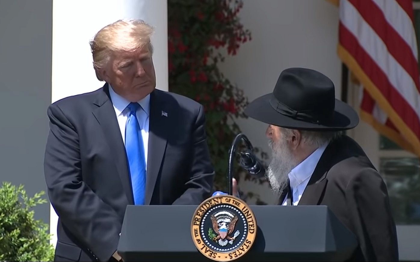 At White House Poway Synagogue Rabbi Thanks Trump A Mensch Par