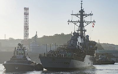 The Arleigh Burke-class guided missile destroyer USS John S. McCain. (MCS Jeremy Graham/US Navy)