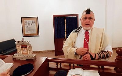 Rabbi Abraham Cooper attends the morning prayers at the Bahrain synagogue, June 25, 2019 (Raphael Ahren/TOI)