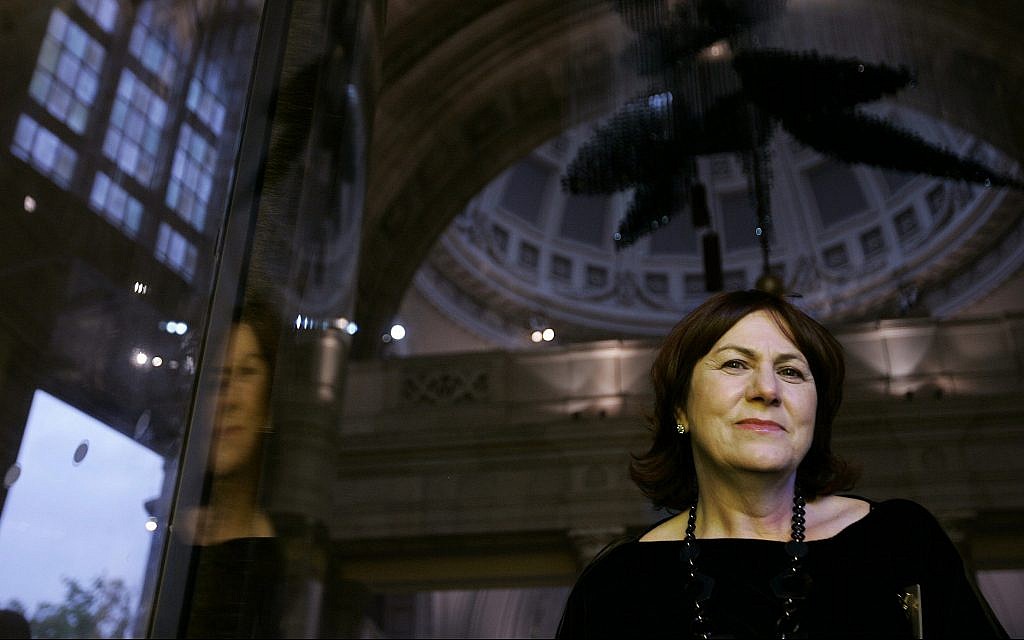 Writer Linda Grant poses for photographers prior to the Man Booker Prize for Fiction 2008 Shortlist party in central London, Tuesday Sept. 9, 2008. (AP Photo/Lefteris Pitarakis)