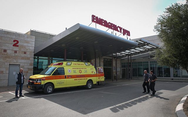 Magen David Adom (MDA) ambulance at the entrance to the emergency unit at Ziv Medical Center in Safed, northern Israel, on March 6, 2019. (David Cohen/Flash90)