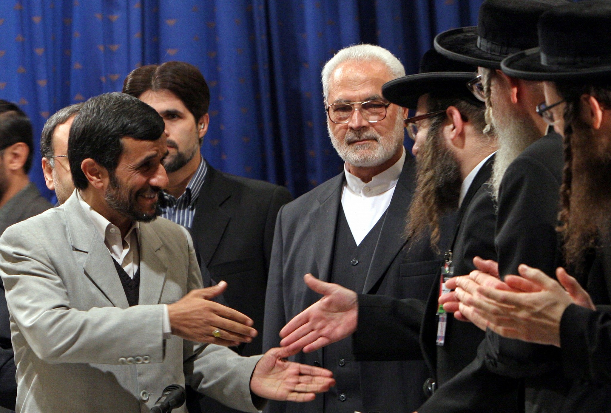 Махмуд Ахмадинежад и хасиды
