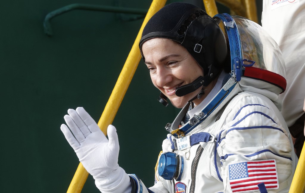 Jewish astronaut in space gives Israelis advice on isolation | The Times of Israel