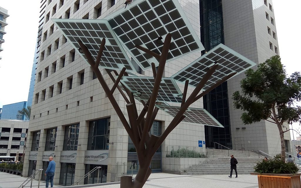 Illustrative: A solar tree at the Tel Aviv Stock Excange compound. (Dr. Avishai Teicher / public domain)