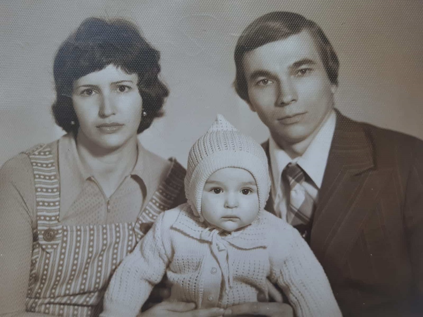 Ira Tolchin Immergluck as a baby with her parents (via Zman Yisrael)