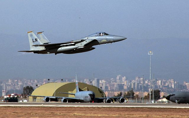A US Air Force F15 fighter jet takes off at Incirlik Air Base near Adana, Turkey, Tuesday, Dec. 15, 2015. (AP Photo)