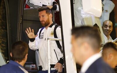 Argentina's forward Lionel Messi arrives at the Hilton hotel in Tel Aviv on November 17, 2019, ahead of the friendly soccer match between Uruguay and Argentina. (Jack GUEZ / AFP)