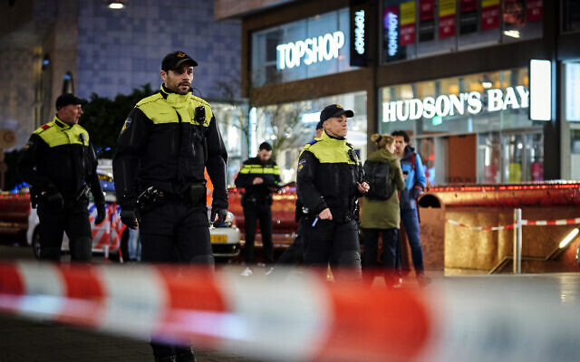 Dutch police secure a shopping street after a stabbing incident in the center of The Hague, Netherlands, November 29, 2019. (AP Photo/ Phil Nijhuis)