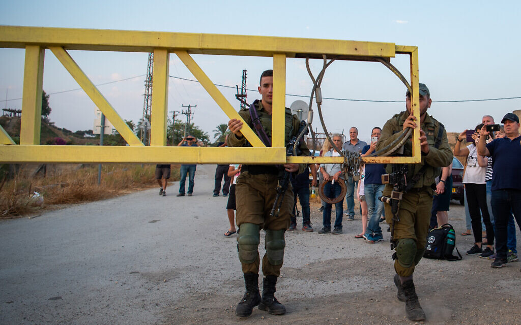 Gate closes at ‘Isle of Peace’ park as border lands to return to Jordan