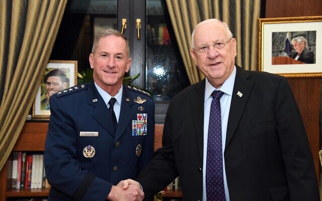 US Air Force chief David Goldfein (L) and President Reuven Rivlin at the President's Residence in Jerusalem on November 14, 2019. (Haim Zach/GPO)