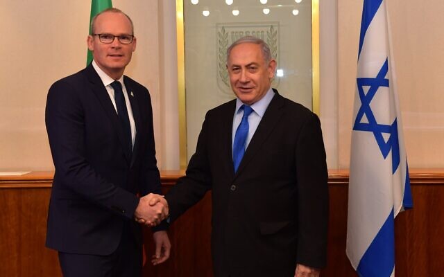 Irish Foreign Minister Simon Coveney, left, meets with PM Netanyahu in the Prime Minister's Office in Jerusalem, December 2, 2019 (Koby Gideon/GPO)