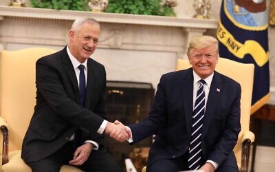 US President Donald Trump (right) meets with Blue and White party leader Benny Gantz in the White House in Washington on January 27, 2020. (Elad Malka)