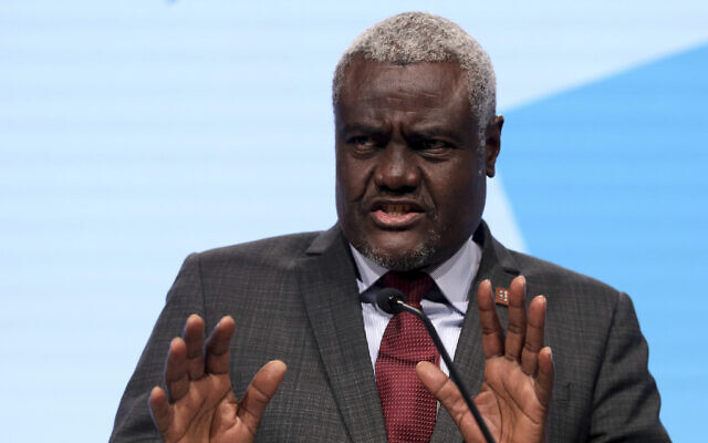 African Union Chairperson Moussa Faki Mahamat addresses the media during a press conference at the EU Africa Forum in Vienna, Austria, December 18, 2018. (AP Photo/Ronald Zak)