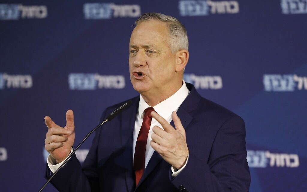 Blue and White party leader Benny Gantz gives a statement to the press in Ramat Gan on March 1, 2020. (Menahem Kahana/AFP)