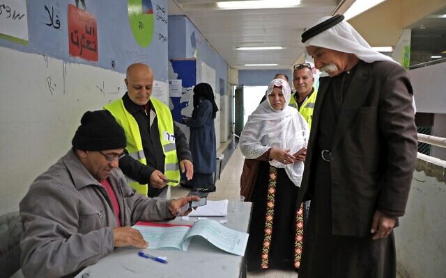 Arab Israelis cast their votes during parliamentary election in the Bedouin town of Rahat near the southern Israeli city of Beersheba on March 2, 2020 (Hazem Bader/AFP)