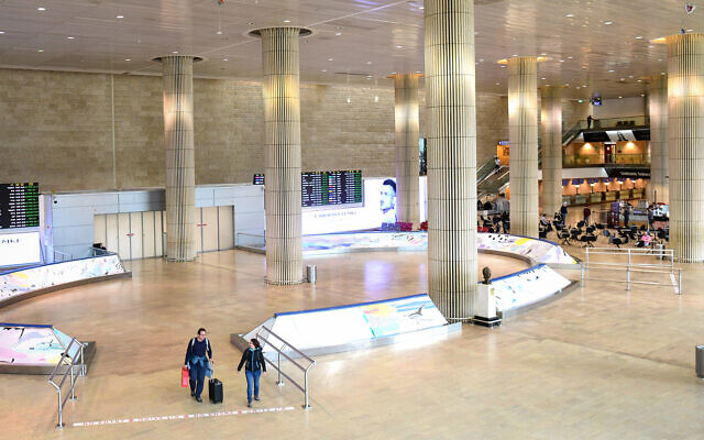 The empty arrivals hall at Ben Gurion International Airport, March 11, 2020. (Flash90)
