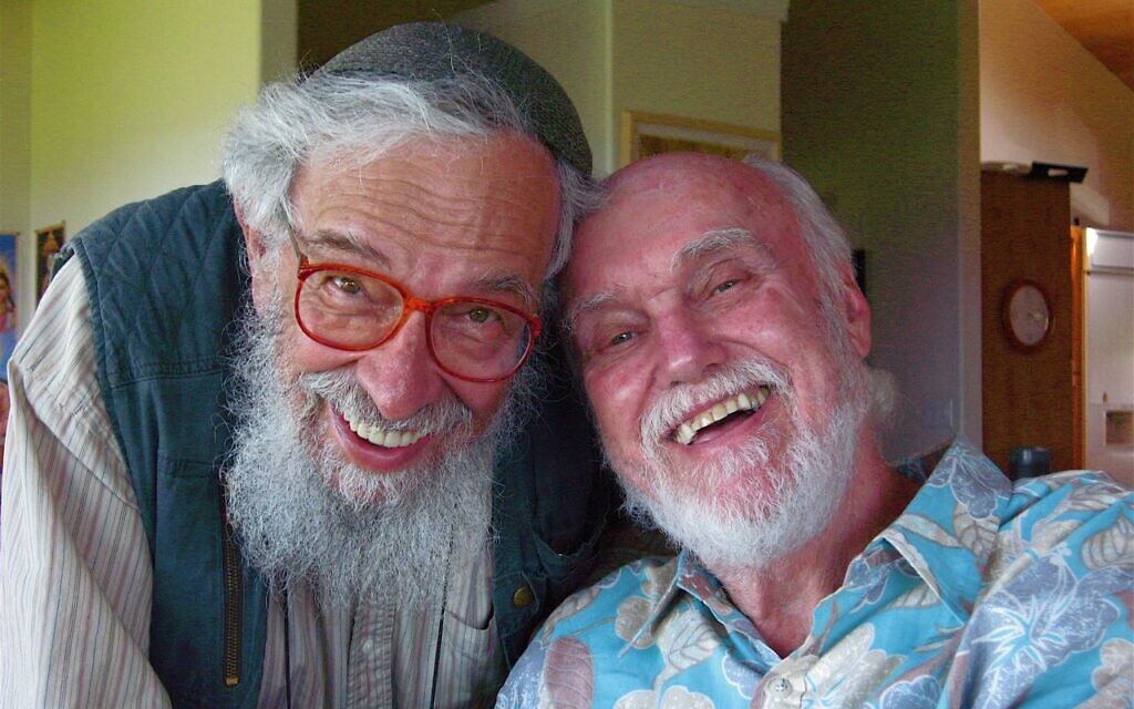 Rabbi Zalman Schachter-Shalomi (left) and Ram Dass, born Richard Alpert, in February 2008. (Wikimedia commons/ CC BY-SA 2.0/ Joan Halifax)
