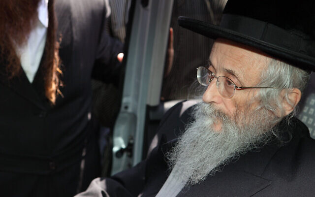Rabbi Yitzchok Tuvia Weiss, leader of the Eda Haredit, on June 16, 2010.  (Yaakov Naumi/Flash90)