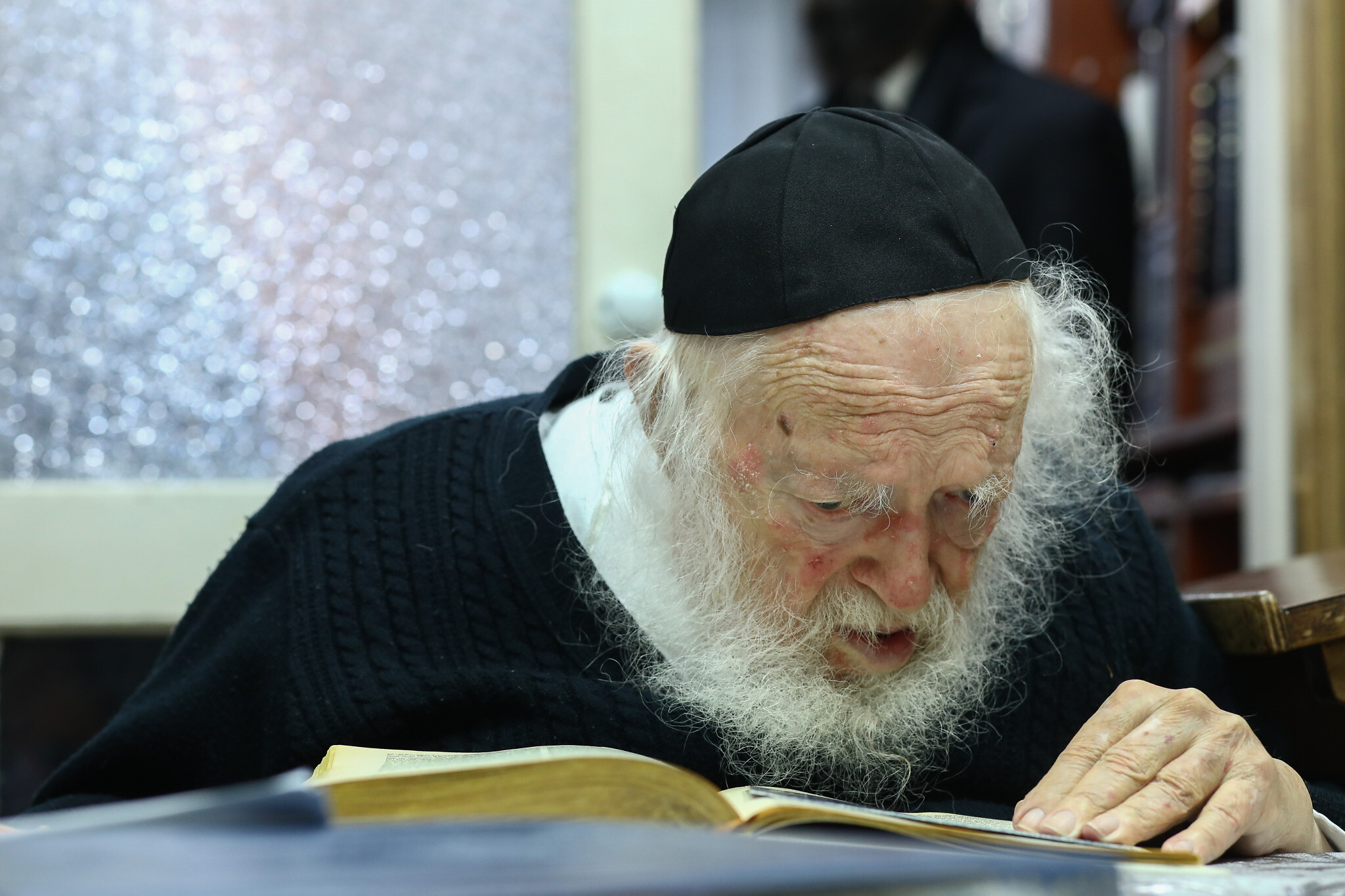 Top ultra-Orthodox leader tells yeshiva heads: Don't rush to quarantine