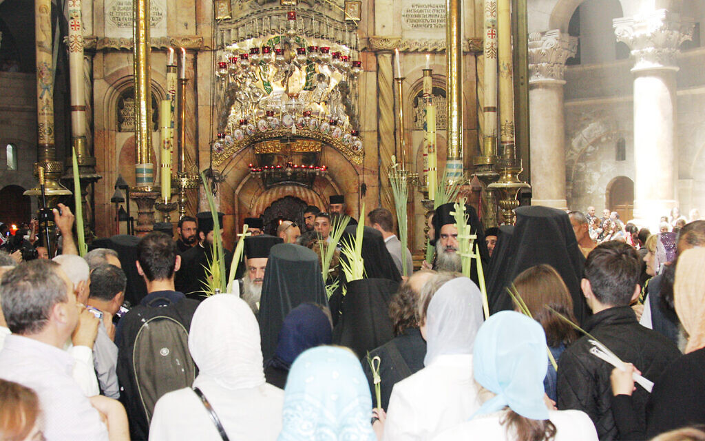 Easter proceedings at Jesus' tomb in the Church of the Holy Sepulchre. (Shmuel Bar-Am)