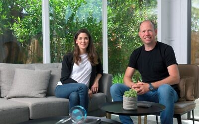 Lior Simon, left, and Gili Raanan, partners at cybersecurity VC fund Cyberstarts (Yossi Zliger)