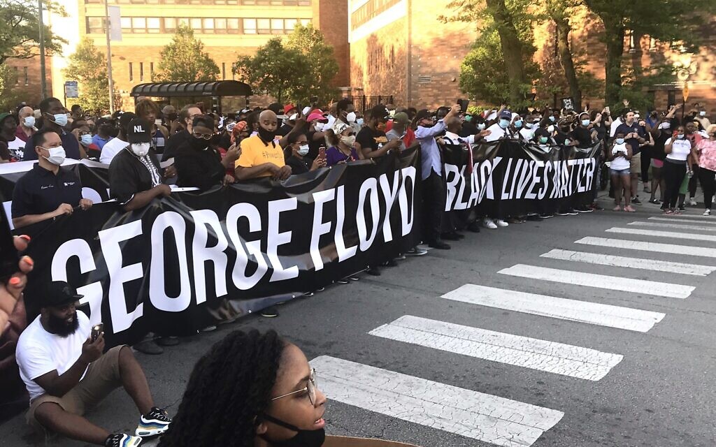 Marchers at the front of the interfaith demonstration in memory of George Floyd and protesting systemic racism in Chicago on June 2, 2020. (Courtesy of Ari Hart/ via JTA)