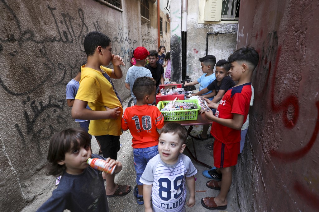 blur forsætlig Skim Cramped Palestinian refugee camps fear virus surge | The Times of Israel
