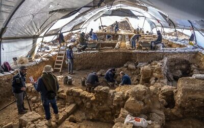 An Israel Antiquities Authority excavation on the slopes of the Jerusalem neighborhood of Arnona uncovered an administrative complex from 2,700 years ago. (Yaniv Berman, Israel Antiquities Authority)