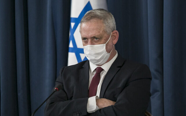 Alternate Prime Minister and Defense Minister Benny Gantz at the weekly cabinet meeting in Jerusalem on June 28, 2020. (Olivier Fitoussi/Flash90)