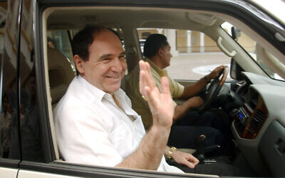 Former Ecuadorean President Abdala Bucaram leaves the Foreign Ministery in Panama City, Panama in this April 27, 2005. (Arnulfo Franco/AP)