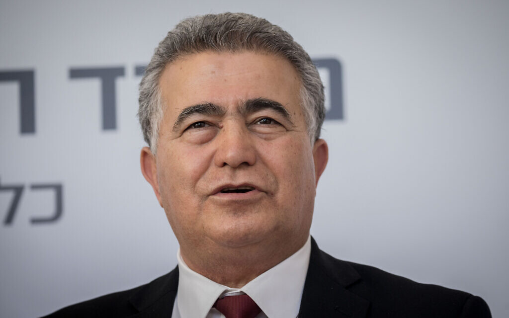 Amir Peretz says he's stepping aside as Labor leader - Vimarsana News