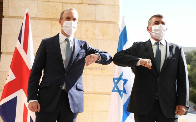 British Foreign Secretary Dominic Raab (left) meets with Israeli Foreign Minister Gabi Ashkenazi in Jerusalem on August 25, 2020. (Courtesy/Miri Shimonovich)