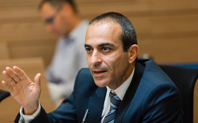 Ronni Gamzu attends a Finance Committee meeting in the Knesset, April 23, 2014. (Flash90)