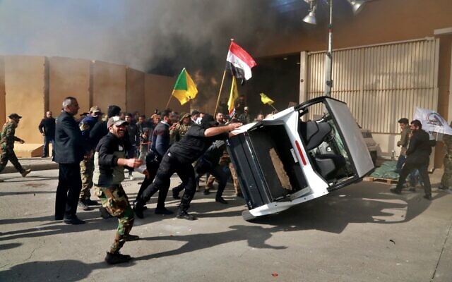 US warns Iraq of Baghdad embassy closure if attacks continue