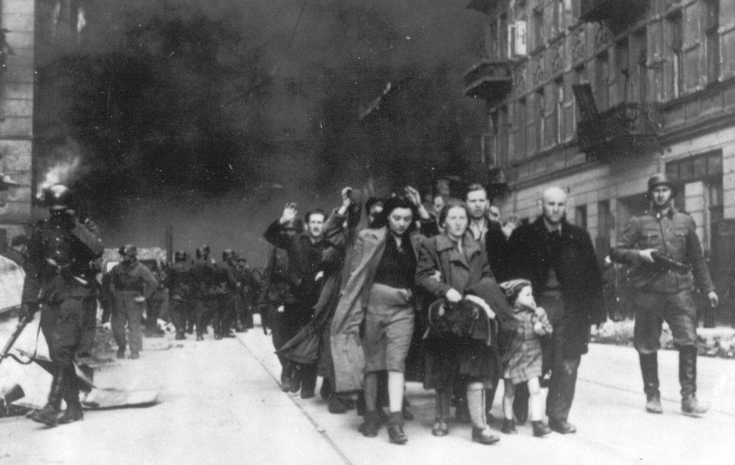 היסטוריונים של השואה עומדים בפני גזר דין במשפט לשון הרע בפולין | The Times of Israel