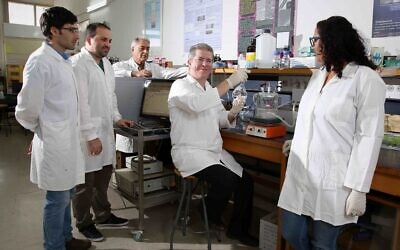 Tel Aviv University's Prof. Noam Eliaz with staff in his lab (Greg Solomon/Fulbright)
