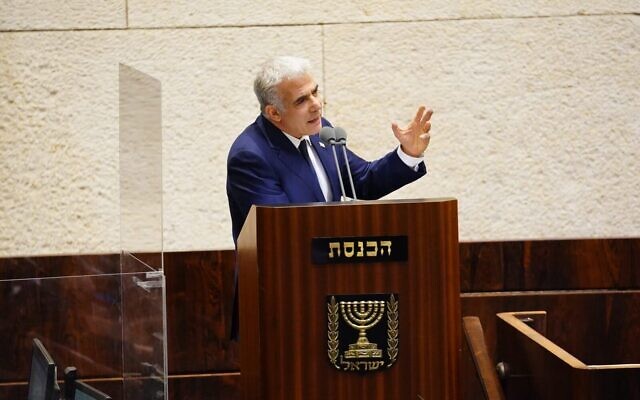 Opposition Leader Yair Lapid speaking in the Knesset plenum, October 12, 2020. (Yaniv Nadav/Knesset spokesperson's office)