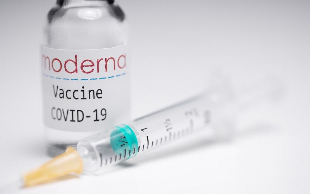 With new vaccine technology, small biotech firm Moderna battles mighty pandemic