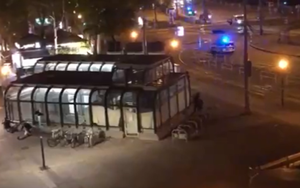 The scene of a shooting incident near a synagogue in Vienna, Austria, November 2, 2020. (Screenshot: Twitter)