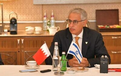 Bahrain's Industry, Commerce and Tourism Minister Zayed R. Alzayani (R) speaks to Israeli reporters in Jerusalem on December 3, 2020 (Courtesy Bahrain NCC)
