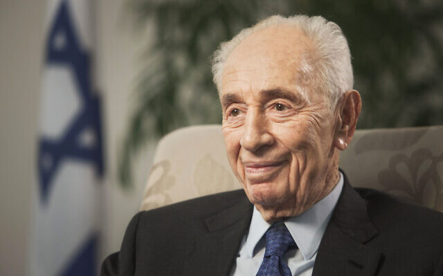 Former president Shimon Peres during an interview with The Associated Press in Jerusalem, November 2, 2015. (AP Photo/ Dan Balilty, File)