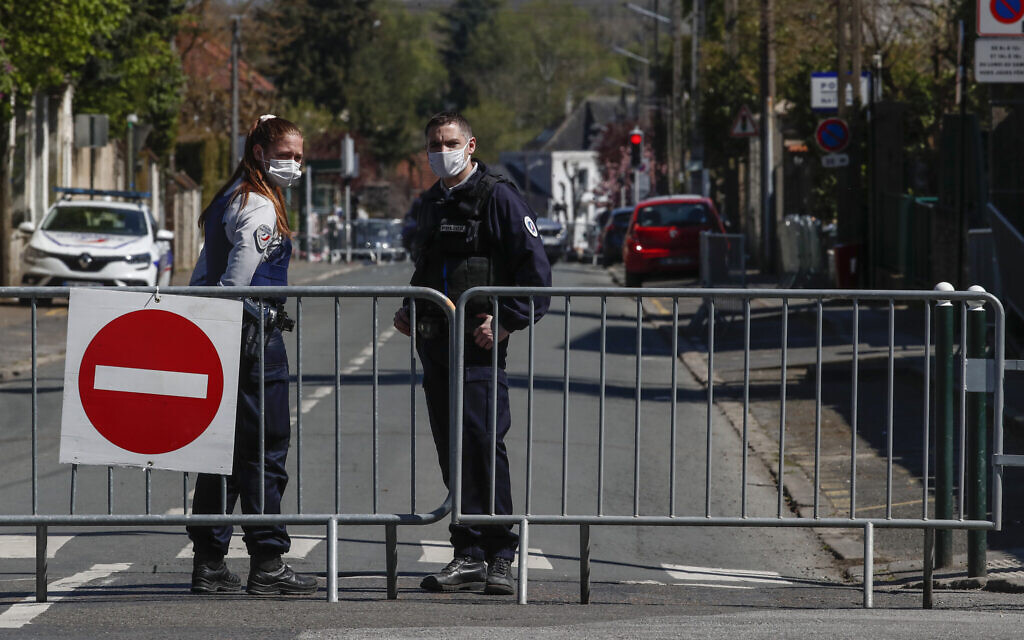 French officials hold emergency meeting after suspected Islamist terror attack - Vimarsana News
