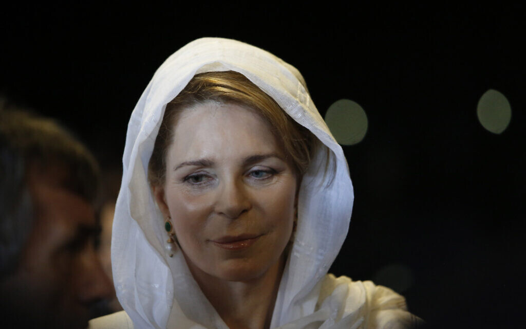 Jordans Queen Noor Mother Of Detained Prince Attacks Wicked Slander Of Coup The Times Of