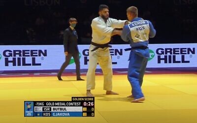 Screen capture from video of Israeli judoka Tohar Bulbul, left, during the finals in the men's under-73kg category at the European Judo Championships, April 17, 2021. (YouTube)