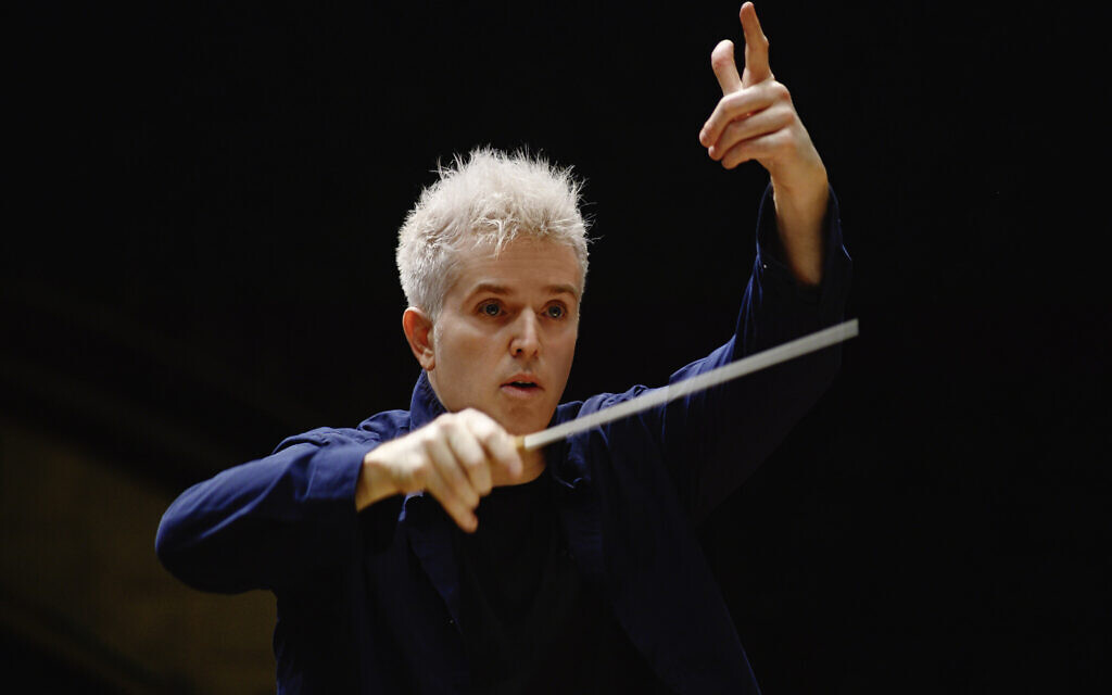 Israeli Opera roars back with 'rock star' conductor Dan Ettinger - Vimarsana News