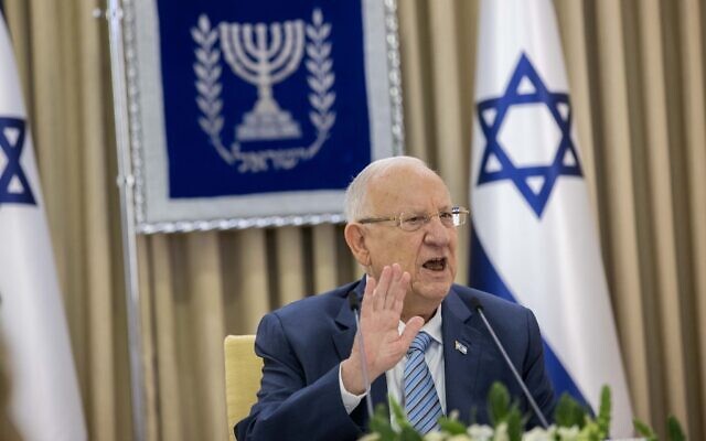 President Reuven Rivlin meets with the Yesh Atid party at the President’s Residence in Jerusalem, April 5, 2021. (Yonatan Sindel/Flash90)