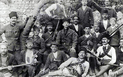 Some of the 250 Armenians who took up arms against Turkish forced on Musa Dagh in 1915 (public domain)