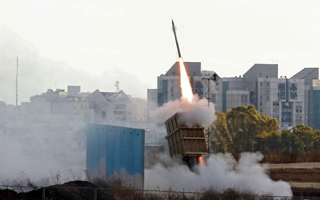 Israel's Iron Dome aerial defense system is launched to intercept a rocket launched from the Gaza Strip, above the southern city of Ashkelon, on May 17, 2021. (Ahmad Gharabli / AFP)